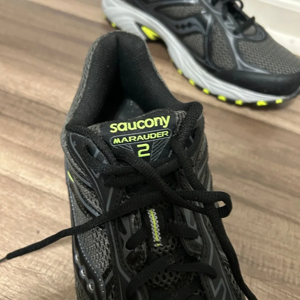 Saucony Marauder 2 Running Shoes Men 13 Wide Black Neon Fitness Trainer S25329-3